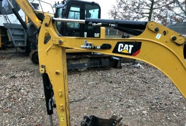 Mini-pelle CATERPILLAR 301.6