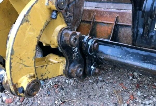 Mini-pelle CATERPILLAR 301.6