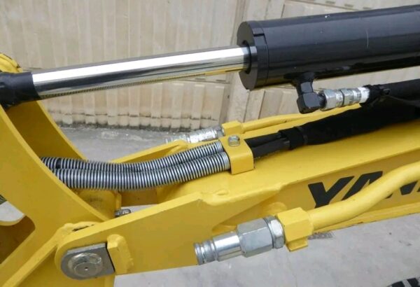 Mini-pelle YANMAR SV08-1AS