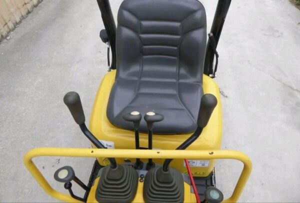 Mini-pelle YANMAR SV08-1AS