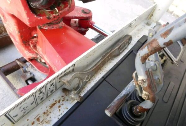 Mini-pelle TAKEUCHI TB016