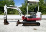Mini-pelle TAKEUCHI TB016