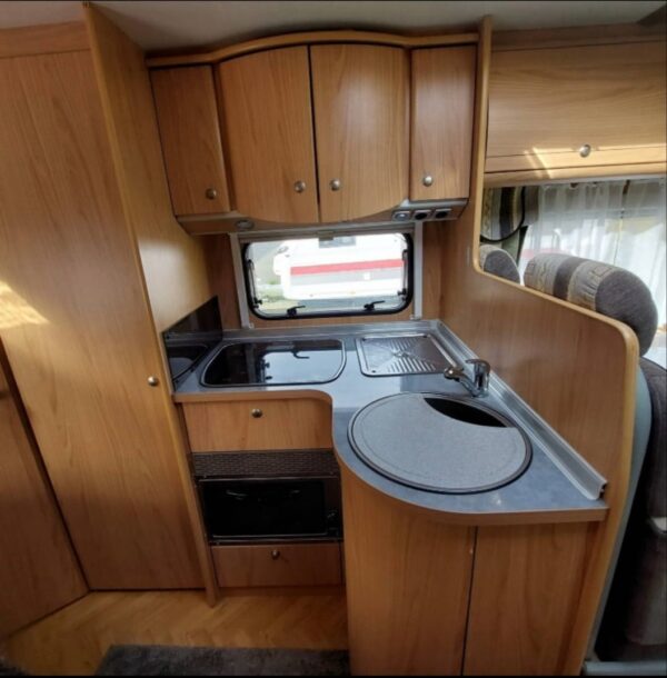 Bürstner Delfin 680 dci 120