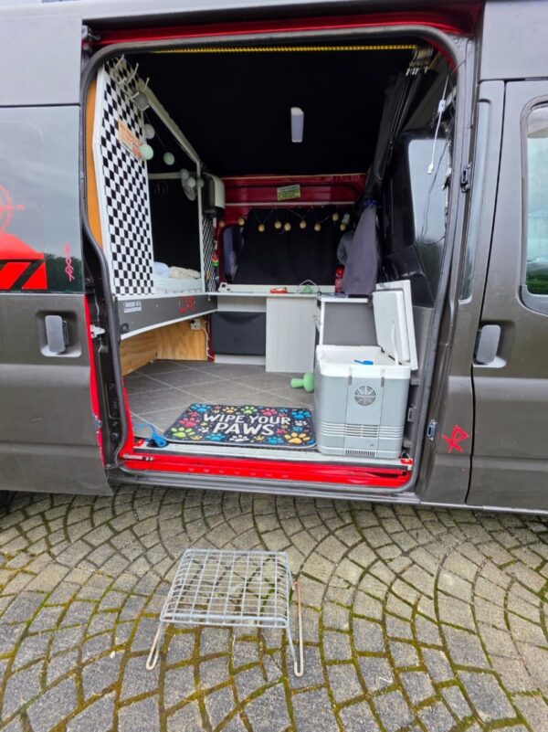 Ford Transit T350M 2,2 TDCI 125