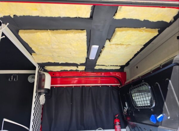 Ford Transit T350M 2,2 TDCI 125