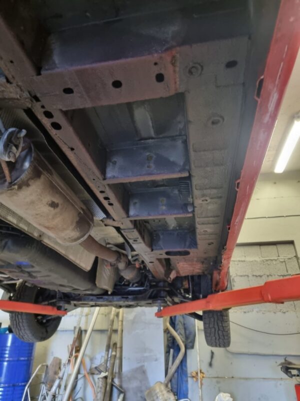 Ford Transit T350M 2,2 TDCI 125